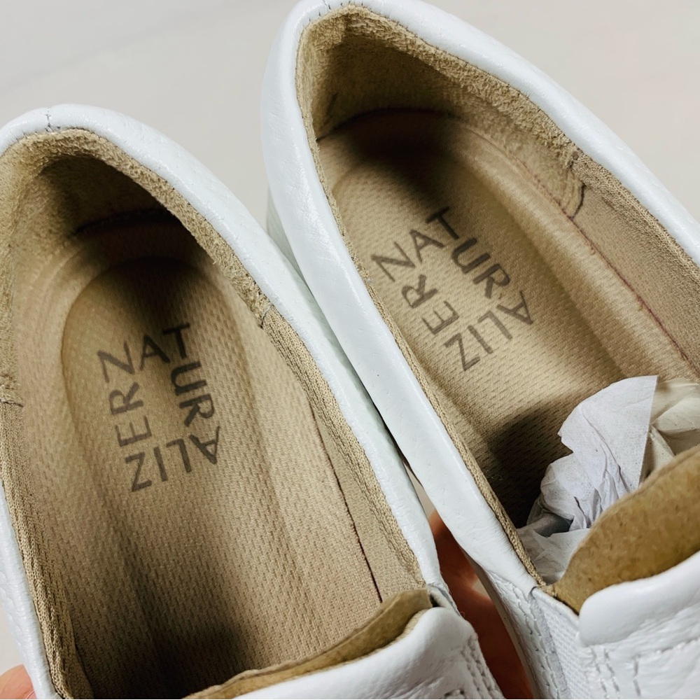 NIB Naturalizer Women’s Marianne Slip On Leather Sneaker in White Size 5.5M - Picture 10 of 13